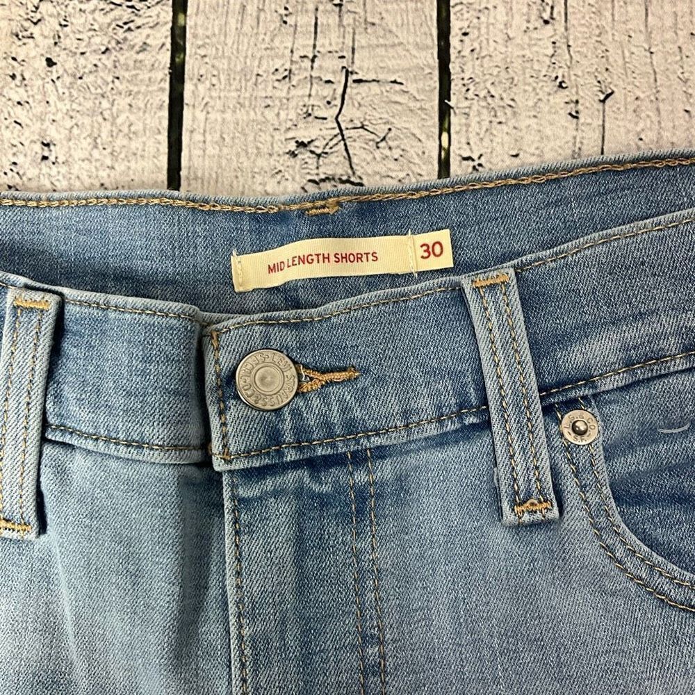 LEVI’S Mid Length Jean Shorts - Picture 4 of 5